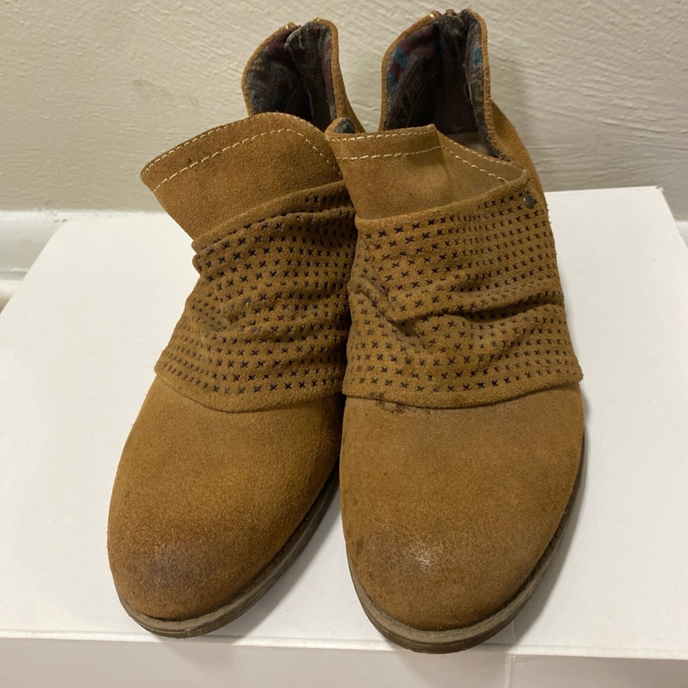 Earth Origins Tan Ankle‎ Boots